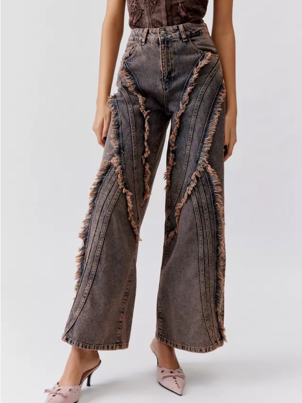High-Waist Wide-Leg Jeans with Frayed Paneling - Brown